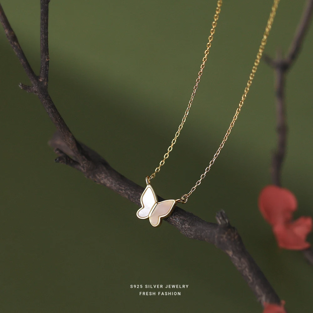 Colar com pingente de borboleta de concha branca feminino Corrente de clavícula Adicione um toque de charme ao seu visual — foto 8
