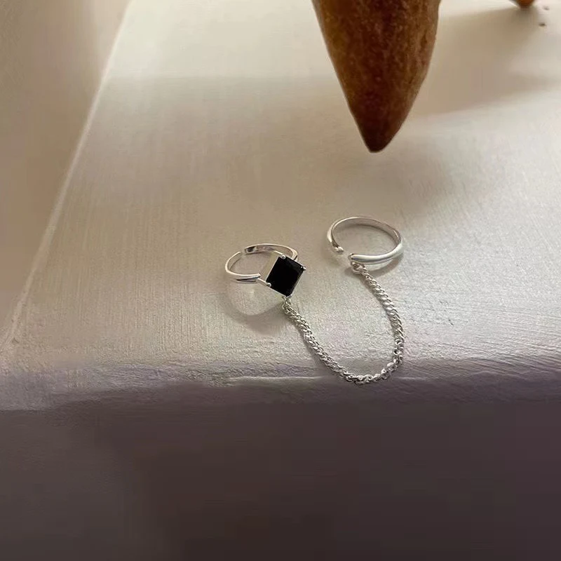 Anel de Moda Minoritária Feminino Ins Love, perfeito para mulheres que buscam um acessório único e moderno para expressar seu estilo. — foto 11