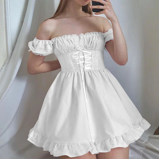 Title 2, Vestido branco com painel de renda e amarração ...