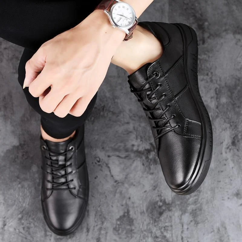 Herren lässige atmungsaktive Lederschuhe für Modebewusste. Genießen Sie Komfort und Stil, ideal für den Alltag und Freizeit, atmungsaktiv und elegant. — foto 3