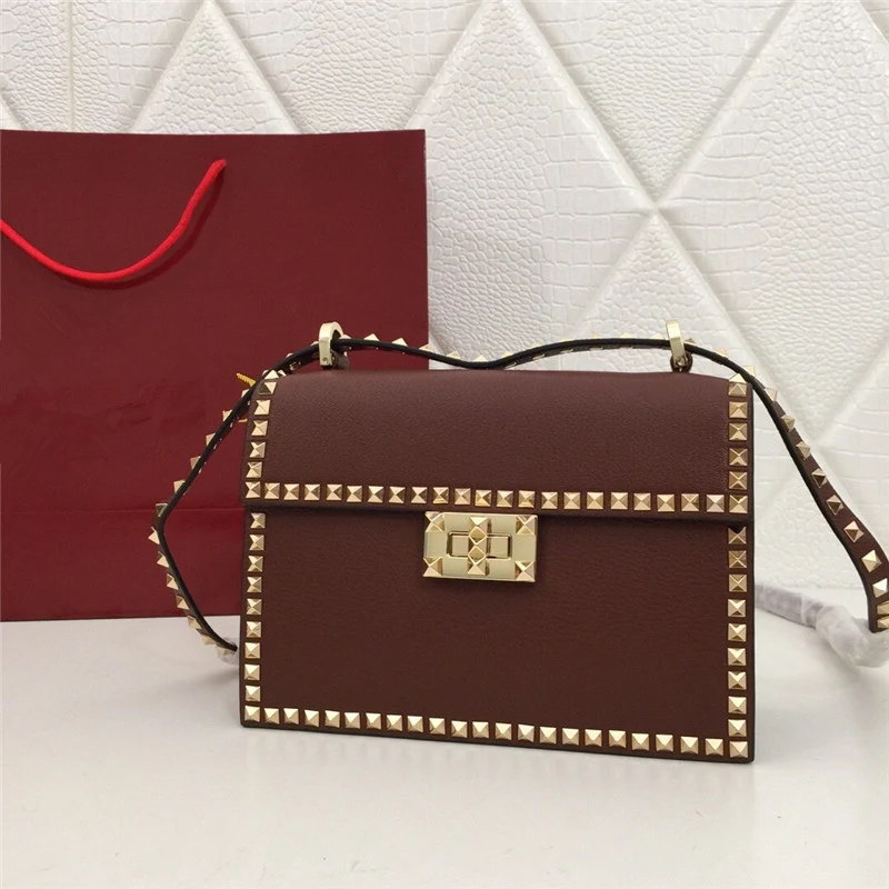 Bolsa de ombro de couro para todas as combinações. Elegante, durável e perfeita para transportar seus itens essenciais com estilo e conforto. — foto 2