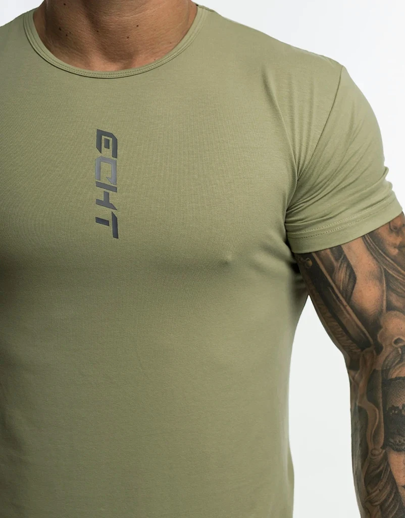 Title 2, Camiseta esportiva de manga curta com gola redo...
