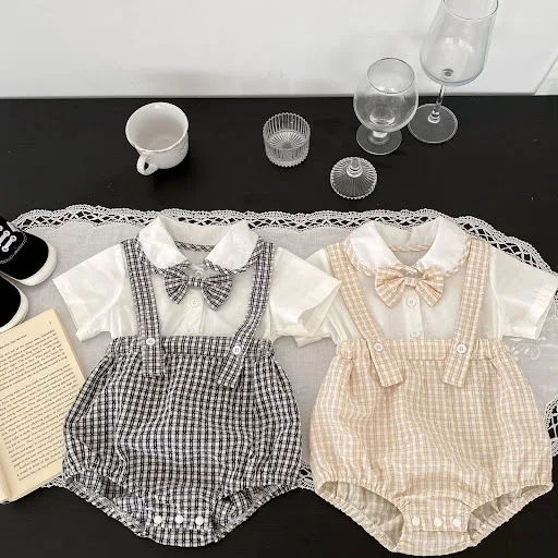 Title 10, Vestido infantil com gola boneca e estampa xadr...