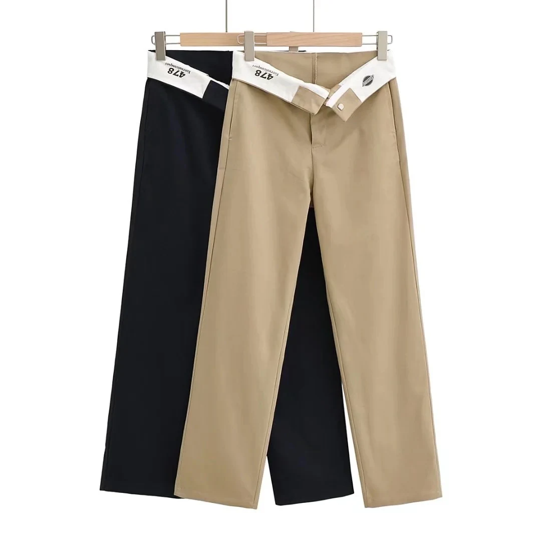 Damesmode losse broek met omgeslagen taille en wijde pijpen. Comfortabel en stijlvol voor een moderne en relaxte look. Perfect voor dagelijks gebruik. — foto 3