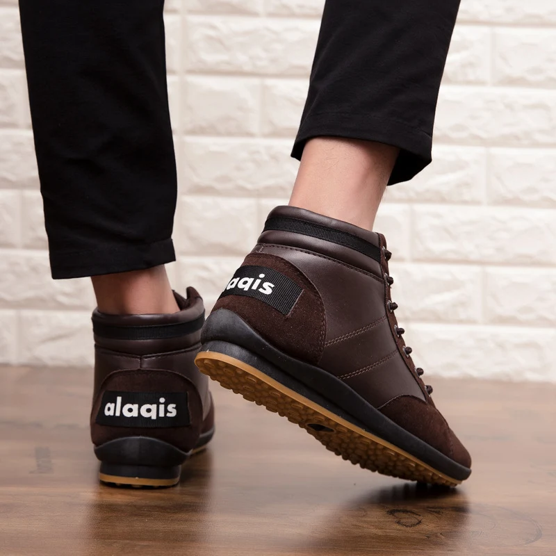 Title 17, Botas de couro britânicas