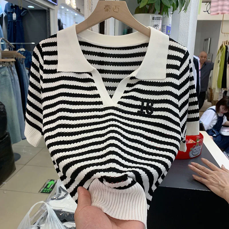 Men's Lapel Contrast Color Polo Ice Silk Top. Stay cool and stylish with this breathable top, perfect for warm weather a — photo 15