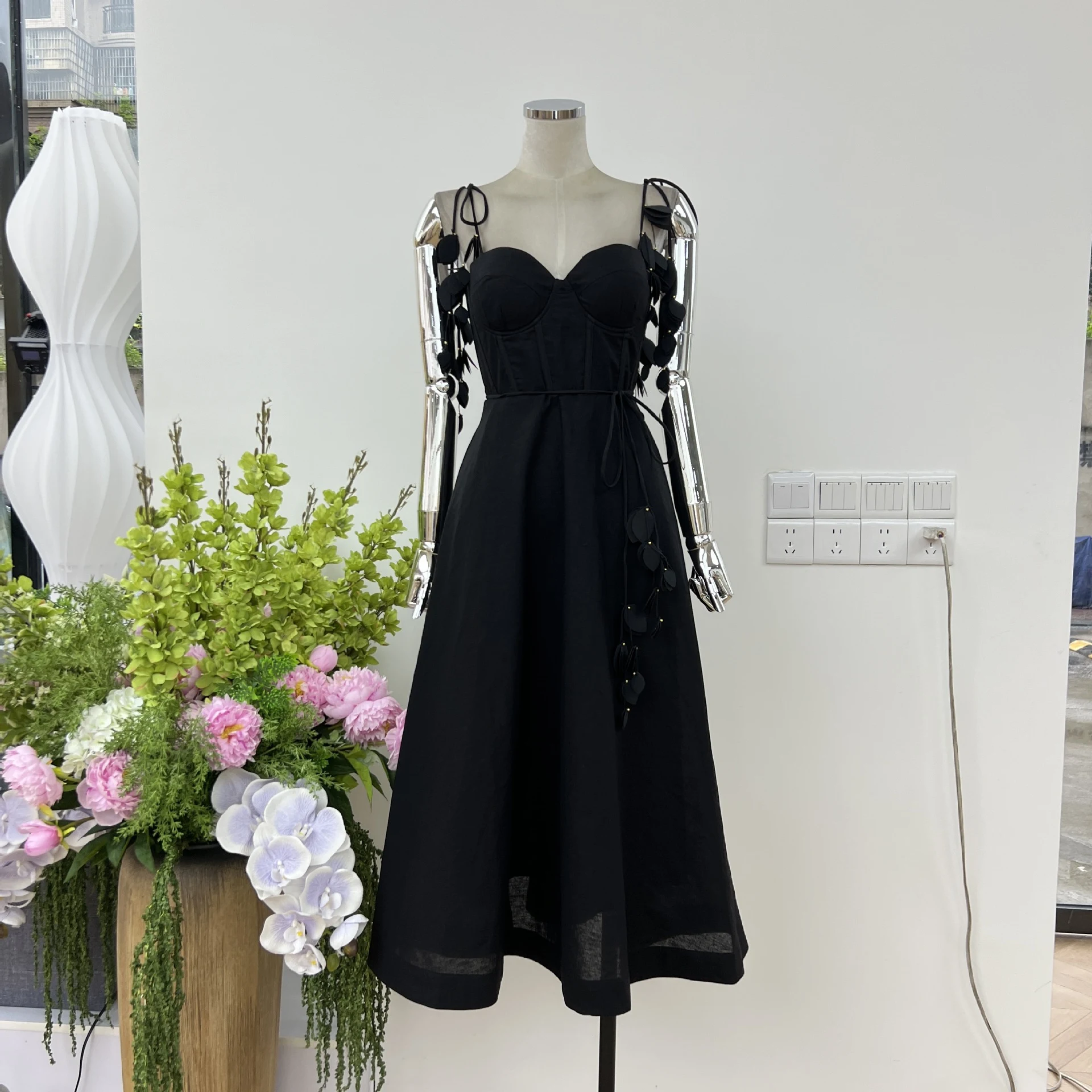 Title 13, Flower Lace-up Shoulder Strap Chest Pad Vacatio...