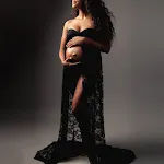 Langes Umstandskleid aus Spitze Für stilvolle Schwangere, ideal für besondere Anlässe, bietet Komfort und Eleganz. — foto 1