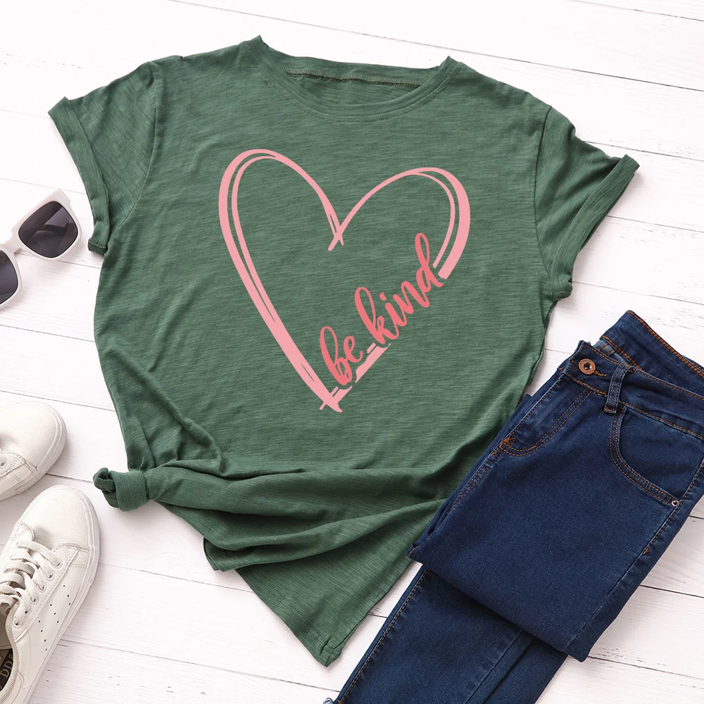 Europees en Amerikaans dames T-shirt met losse ronde hals, hartvormig liefdesshirt met korte mouwen — foto 7