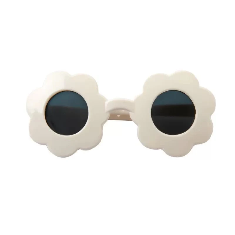 Pet Sunglasses Sunflower Love Accessories for Posing Cute. Protect your pet's eyes with these adorable sunglasses and ca — photo 1