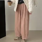 Retro Loose Profile Grandma's Pants Elastic waist for ultimate comfort and a relaxed fit. Perfect everyday wear for a co — photo 2