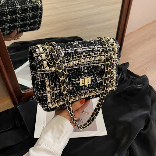 Title 7, Womens Knitted Small Square Bag, the Perfect A...