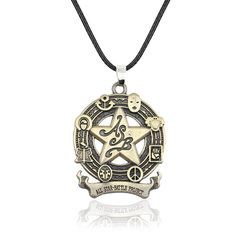 Title 1, Colar com pingente de estrela de cinco pontas. ...
