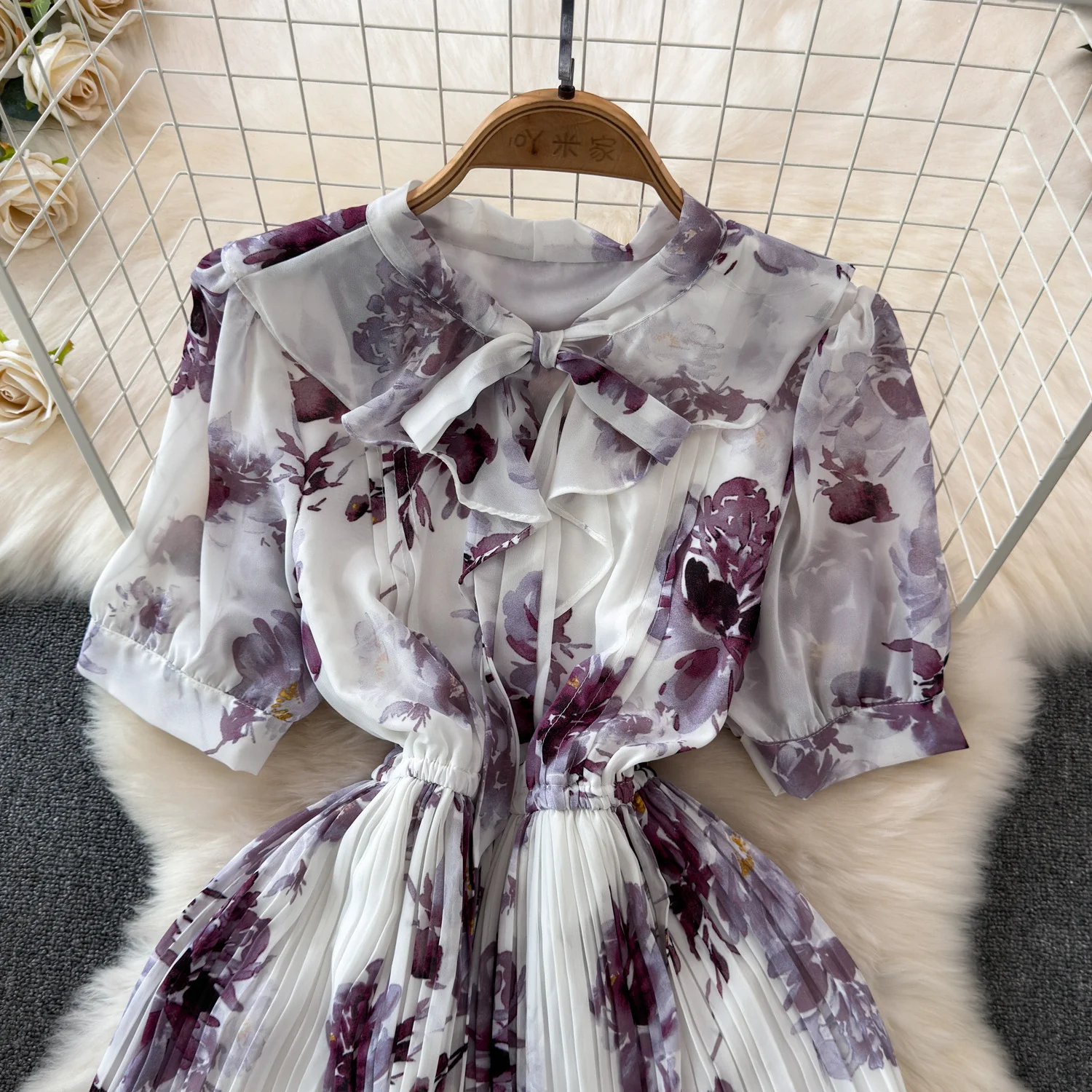 Title 16, Gonna da vacanza in chiffon con bordo largo e v...