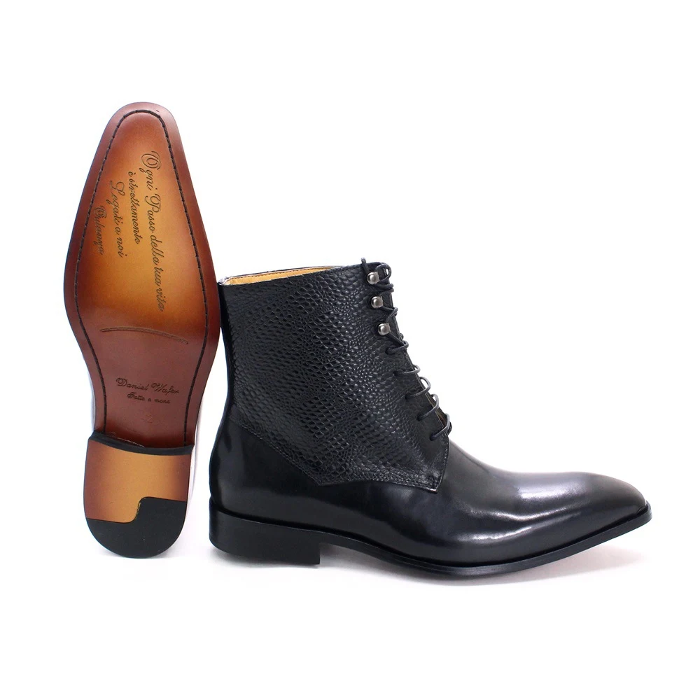 Title 10, Botas masculinas de couro cano alto com relevo ...