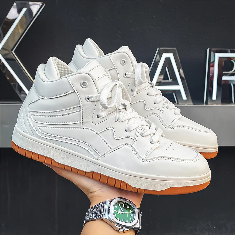 Heren High Top Board Schoenen Hundred Casual. Casual schoenen voor mannen, ideaal voor skateboarden en dagelijks gebruik. Comfortabele pasvorm. — foto 1