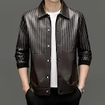 Jaqueta de couro masculina com lapela e combinação de cores, estilo fashion para homens que buscam elegância e um visual moderno. — foto 11