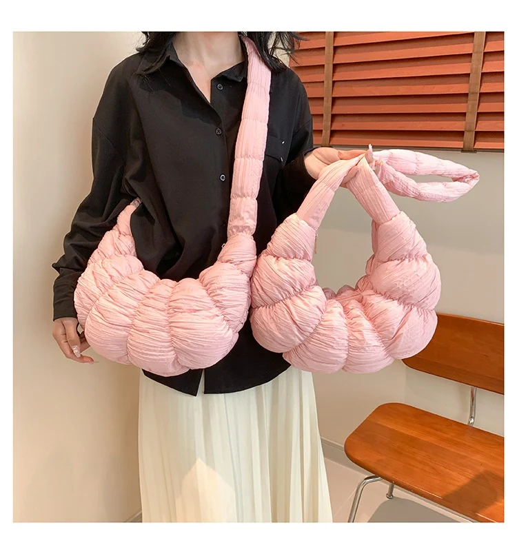 Bolsa de ombro casual, simples e de grande capacidade, perfeita para uso diário, oferece amplo espaço para seus pertences com praticidade. — foto 47