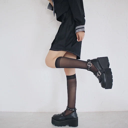 Title 4, Sapatos femininos de salto alto grosso com plat...