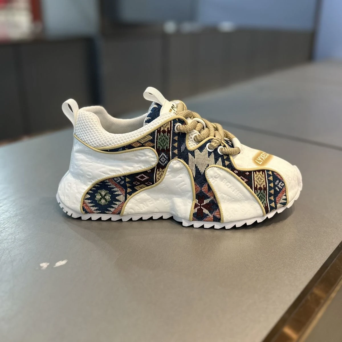 Sapatos esportivos e de lazer finos plus size. Conforto e estilo para o seu dia a dia. Leveza e design moderno para você aproveitar ao máximo! — foto 7