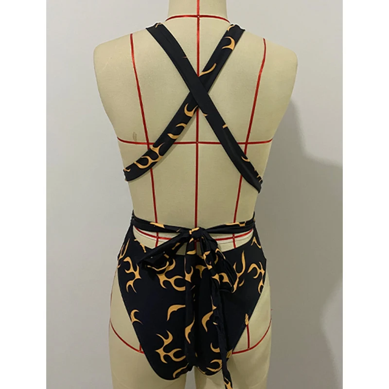 Title 6, Dames bikini met vlammen streep print Geniet va...
