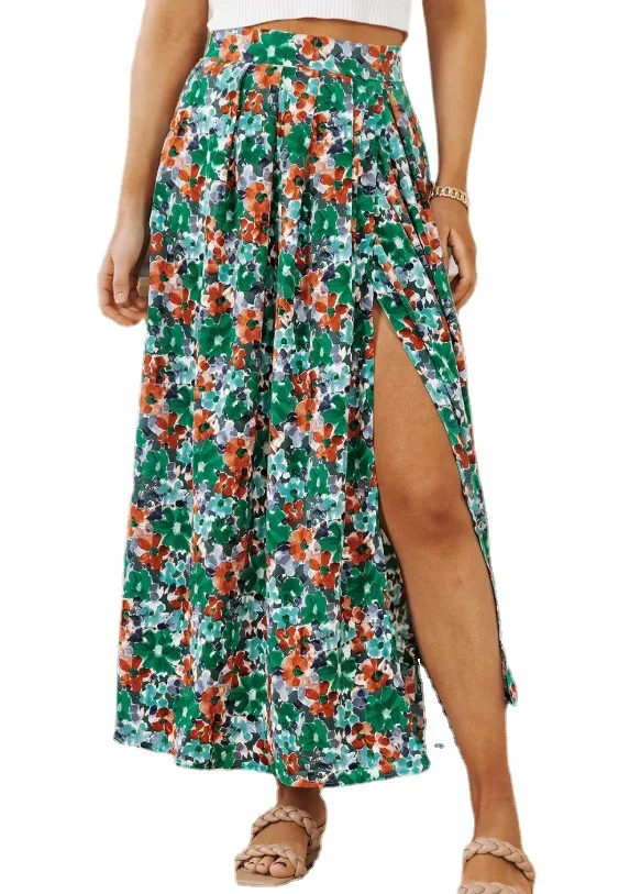 Title 3, Saia estampada com estampa de planta dividida. ...