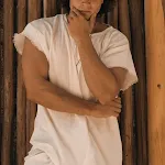 Camiseta masculina de algodão e linho, gola redonda solta, manga curta fina, cor sólida, leve e confortável para o verão. — foto 3