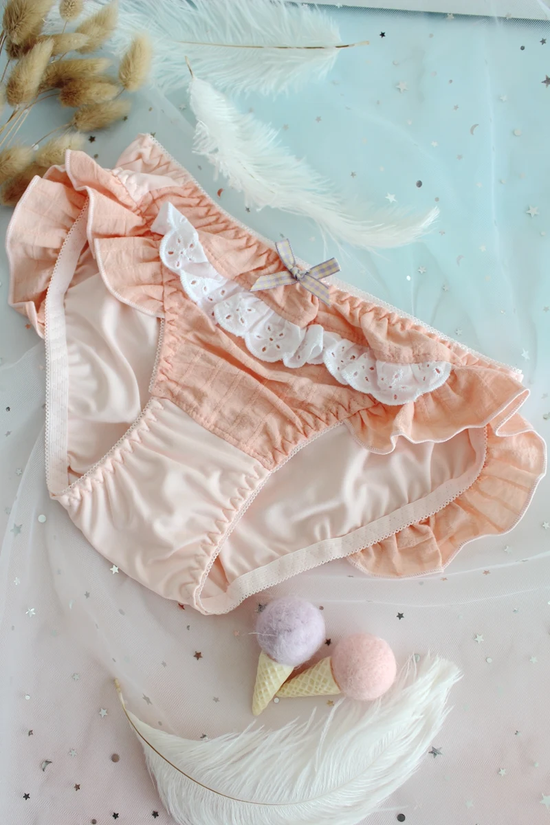 Title 3, Lolita Flash Briefs Receba notícias diárias e a...