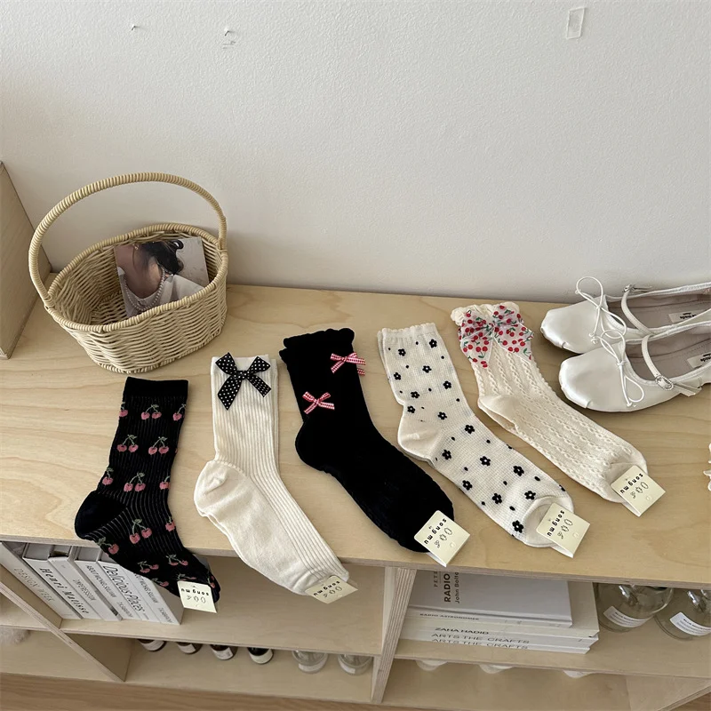 Title 3, Mesh Sweet Floral Bow Mid-calf Length Loose Soc...