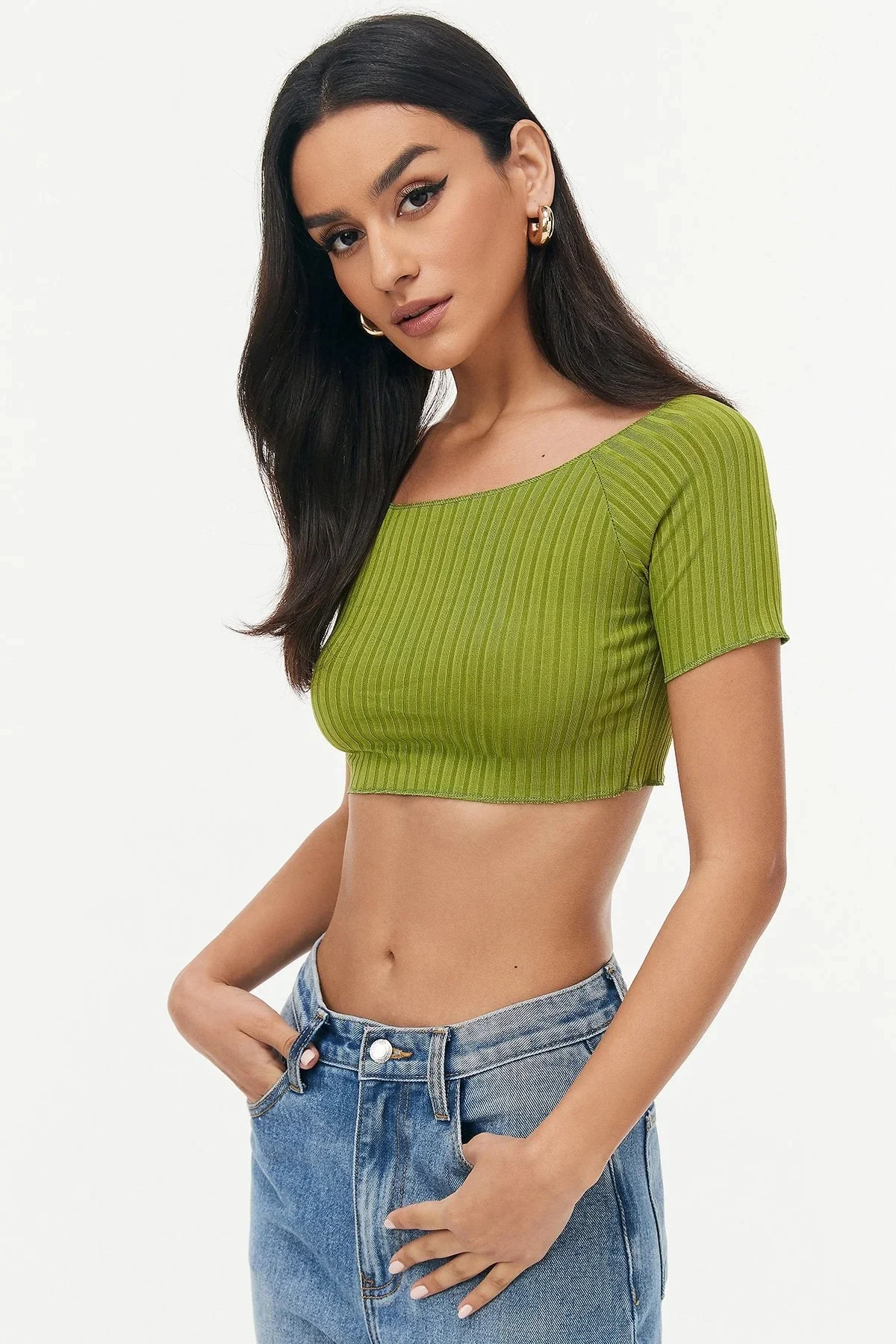 Top corto sexy in filo per donna, maniche corte, ombelico scoperto, valorizza la silhouette, perfetto per serate o uscite, comodo e alla moda. — foto 9