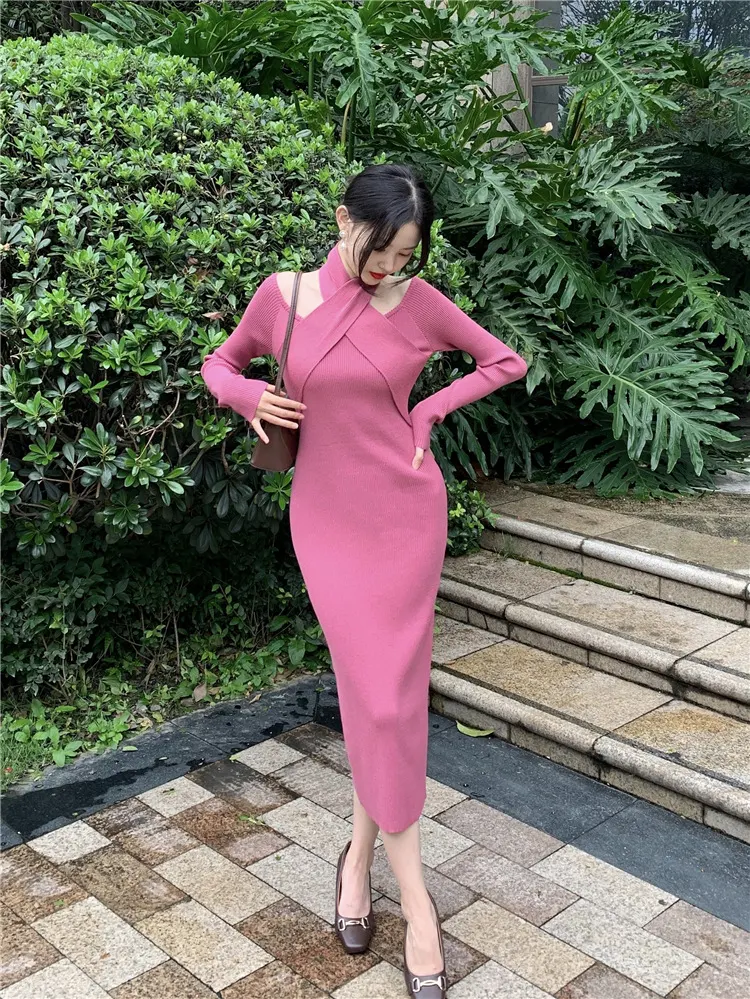 Title 4, Retro Shoulder-baring Slimming Dress