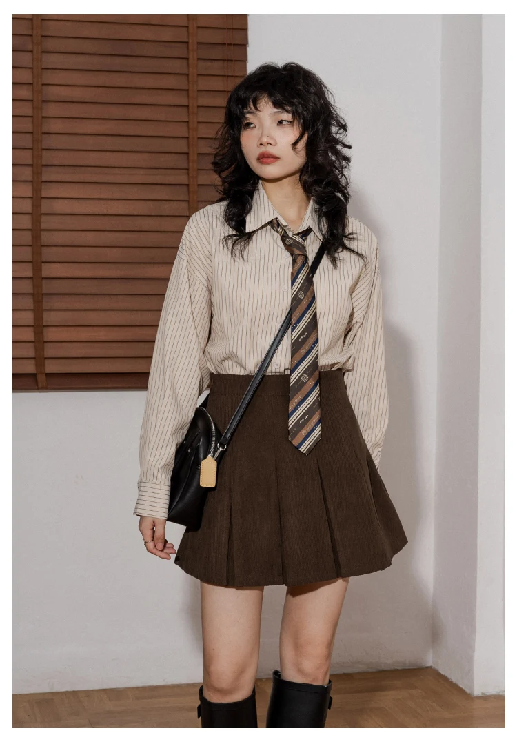 Saia de Corduroy Cintura Alta A-Line – Conforto e Estilo para Todas as Ocasiões – Combine com Tudo – Saia de Corduroy para um Look Moderno — foto 8