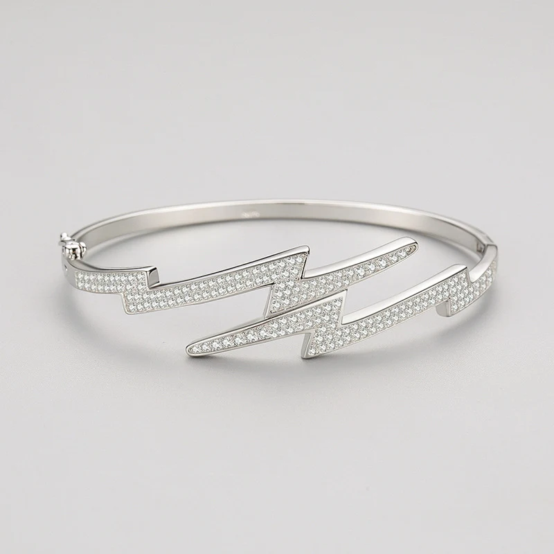 Pulseira de prata esterlina S925 para mulheres, estilo europeu e americano. Adicione elegância ao seu visual com esta joia sofisticada e duradoura. — foto 1