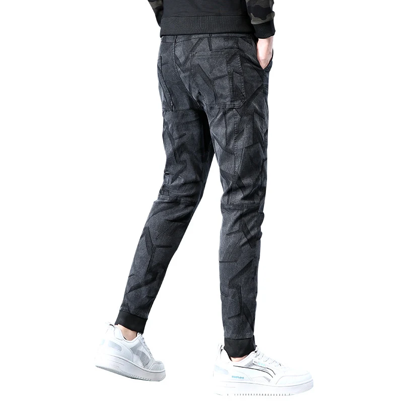 Stretch Nine Straight Leg Cargo Pants Loose fit for all day comfort and enhanced mobility, perfect for casual wear and o — photo 2