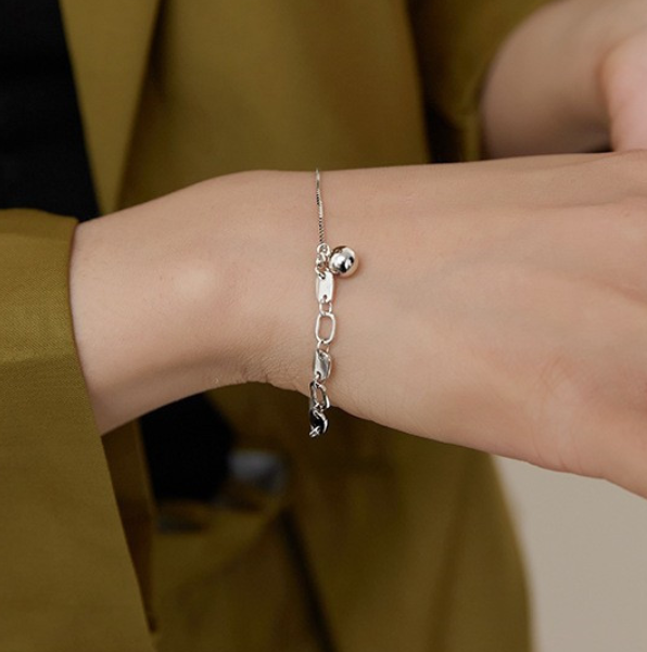 Pulseira Punk Chain de Prata 925 com Pingente e Contas Flake para Instagram, design estiloso e autêntico, ideal. — foto 3