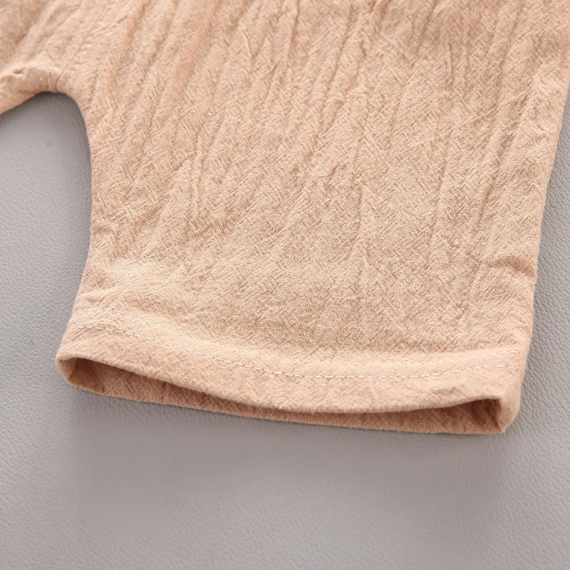 Zomer Koreaanse bloemenrevers overhemd tweedelige set. Stijlvol en comfortabel voor warme dagen. Ideaal voor casual en chique outfits. — foto 12