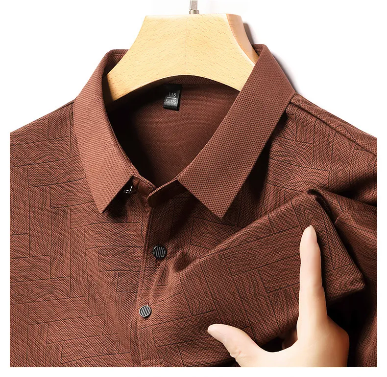 Camiseta Masculina Seda Gelo Estampada Fresca Elegante Versátil Manga Curta Casual Conforto e Estilo para o Verão Design Moderno e Respirável — foto 15