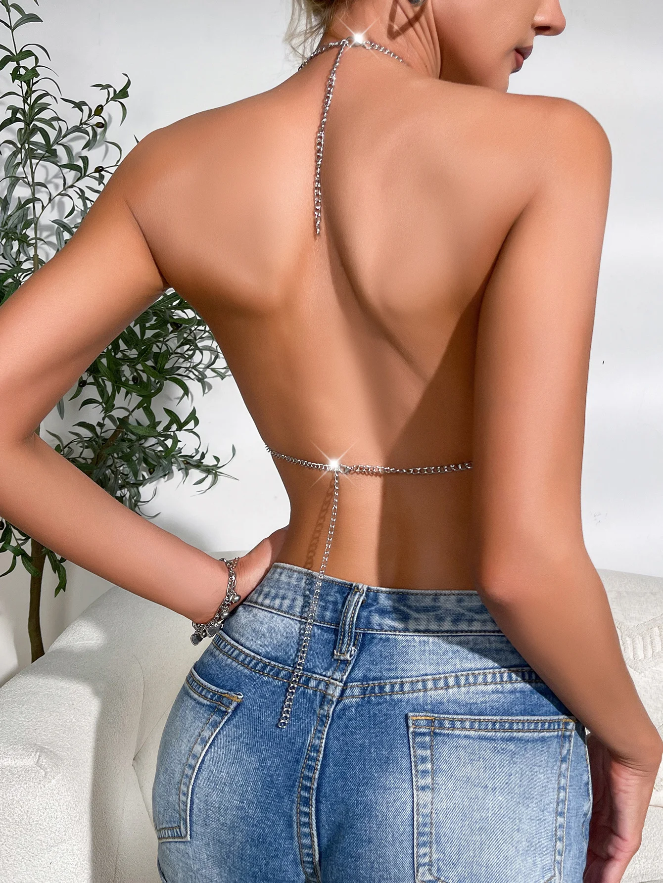 Women's Fashion Casual Gem Vest. Elevate your everyday style with this sparkling vest. Add a touch of elegance and a cas — photo 17