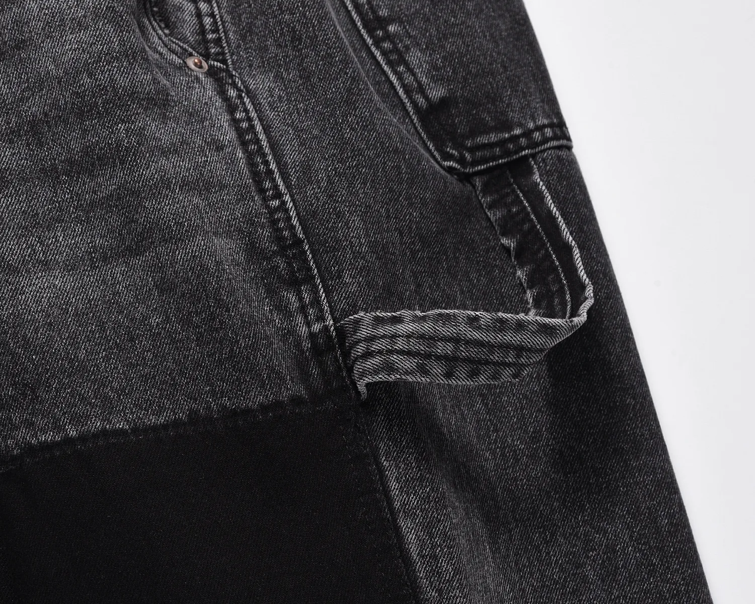 Carhartt Style Remake Jeans voor heren en dames. Transformeer je look met deze duurzame en stijlvolle jeans. Perfecte pasvorm en dagelijks comfort. — foto 15
