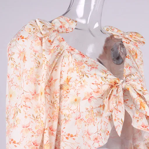 Title 4, Camisa de chiffon estampada com babados e manga...