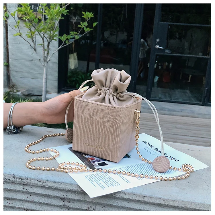 Nieuwe emmertas voor vrouwen. Perfect voor de borstkolf en accessoires. Stijlvol, praktisch en ideaal voor onderweg. — foto 37