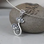 Cadena clavícula para mujer con colgante elegante, accesorio perfecto para realzar tu escote y añadir un toque de sofisticación a cualquier atuendo. — foto 6