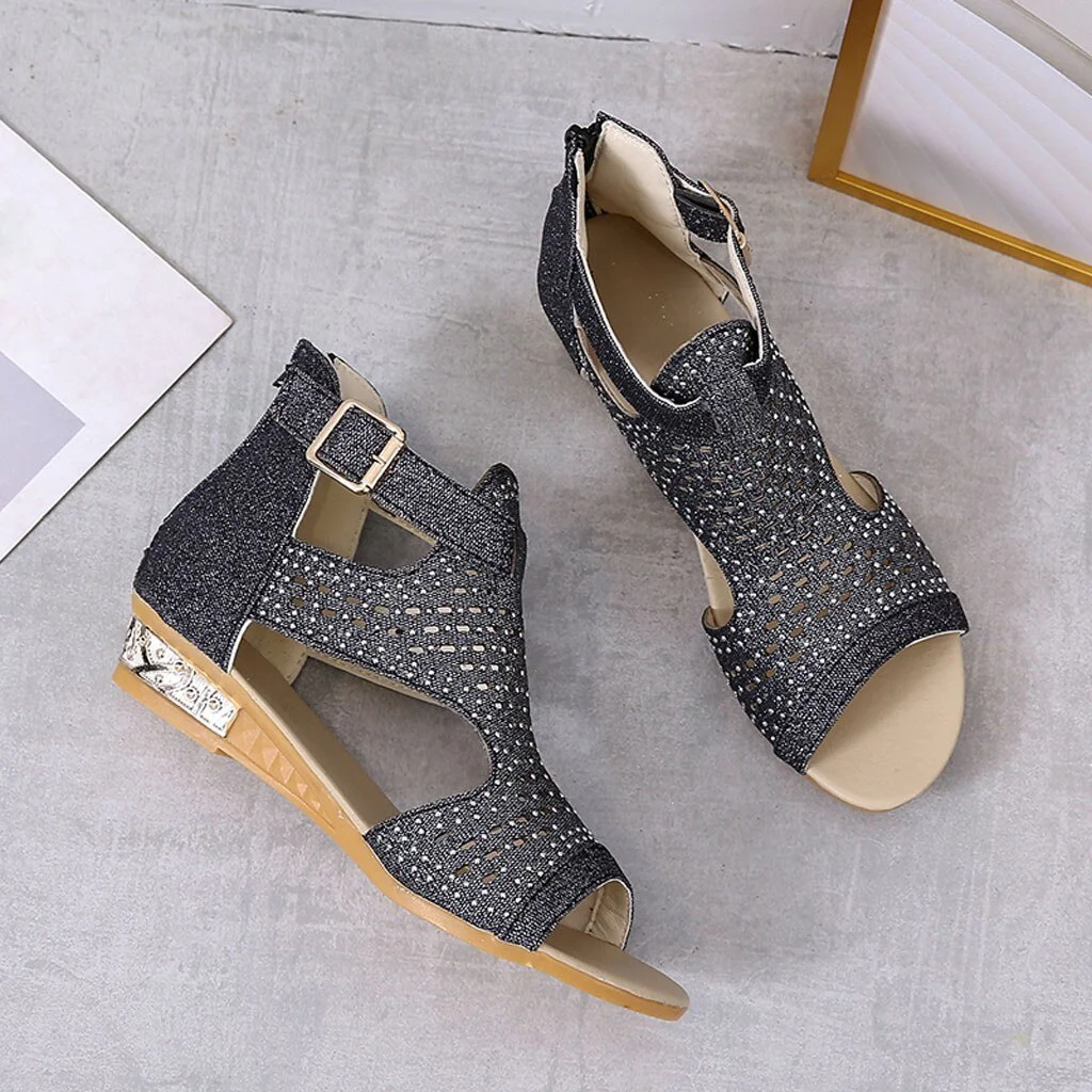 Title 8, Oversized Romeinse Sandalen voor Dames Comforta...