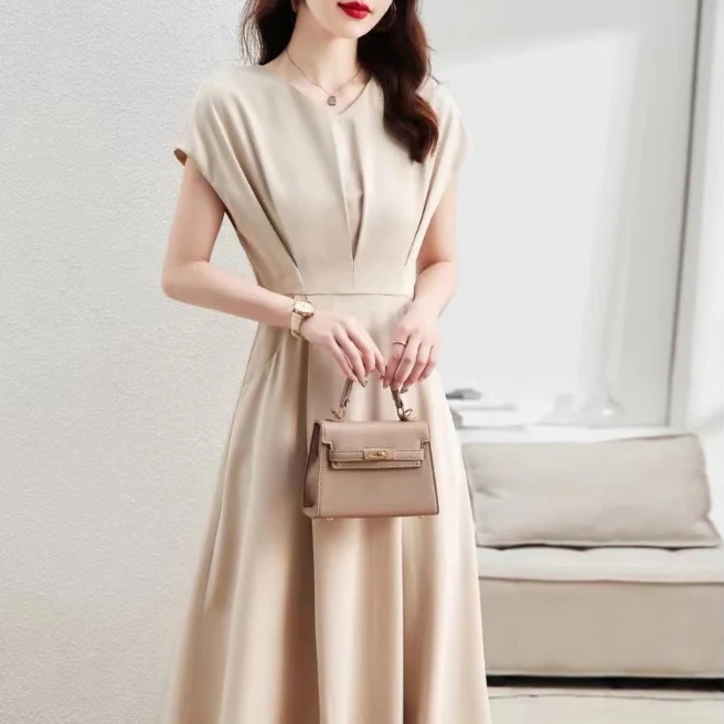 Temperament Commute V-neck Tight Waist Apricot Dress Simple And Thin — photo 5