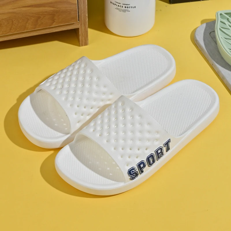 Sandálias femininas de sola macia para uso externo e interno, antiderrapantes, perfeitas para conforto e segurança em casa e ao ar livre. — foto 4