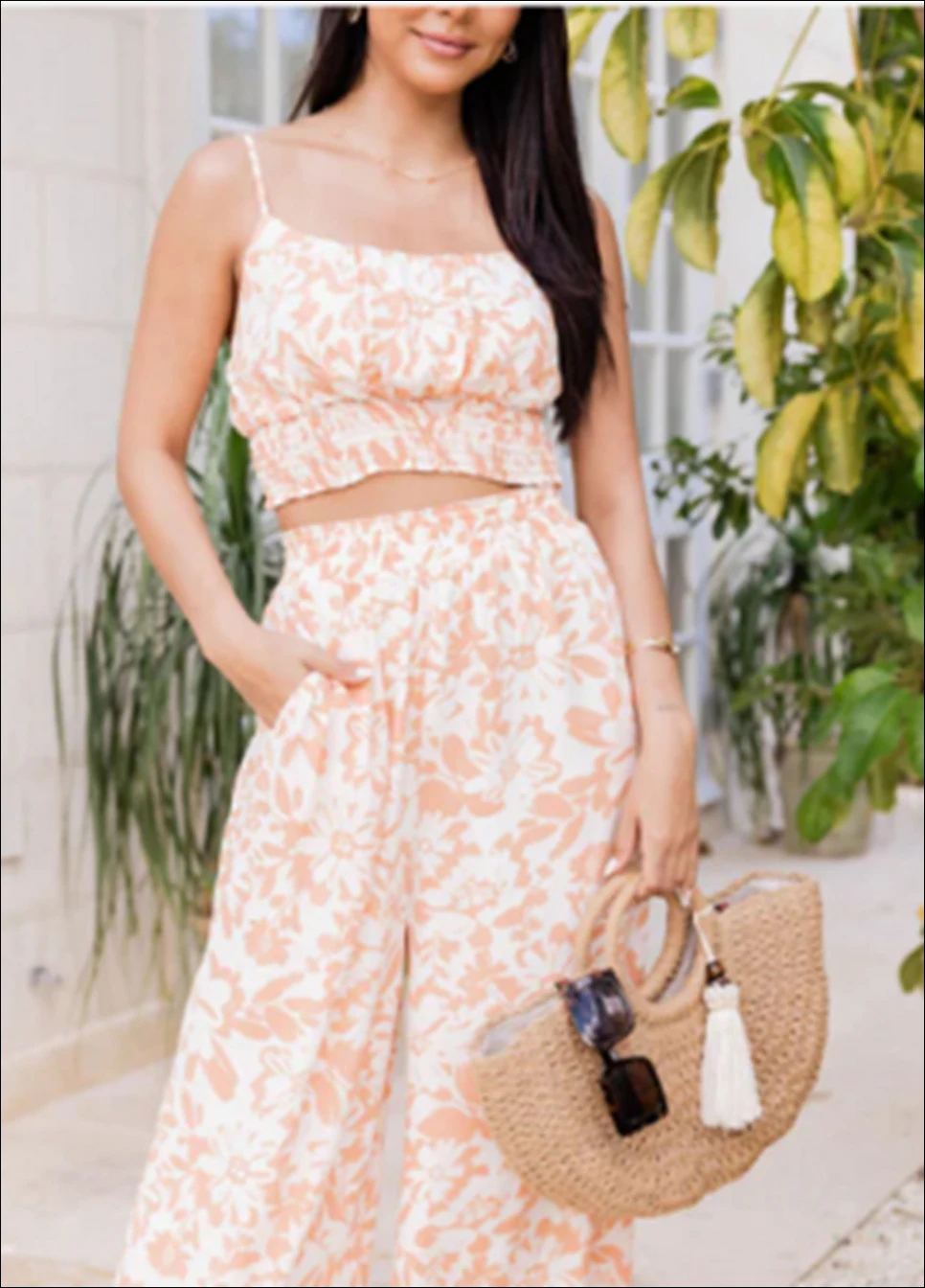 Title 6, Completo da donna con pantaloni a gamba larga c...
