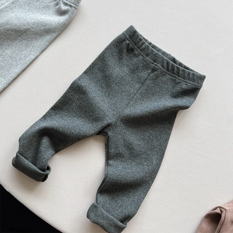 Leggings Skinny Infantis em Algodão e Cashmere com Elasticidade, Conforto e Versatilidade. Perfeitos para um look All-Match e macio para crianças. — foto 15