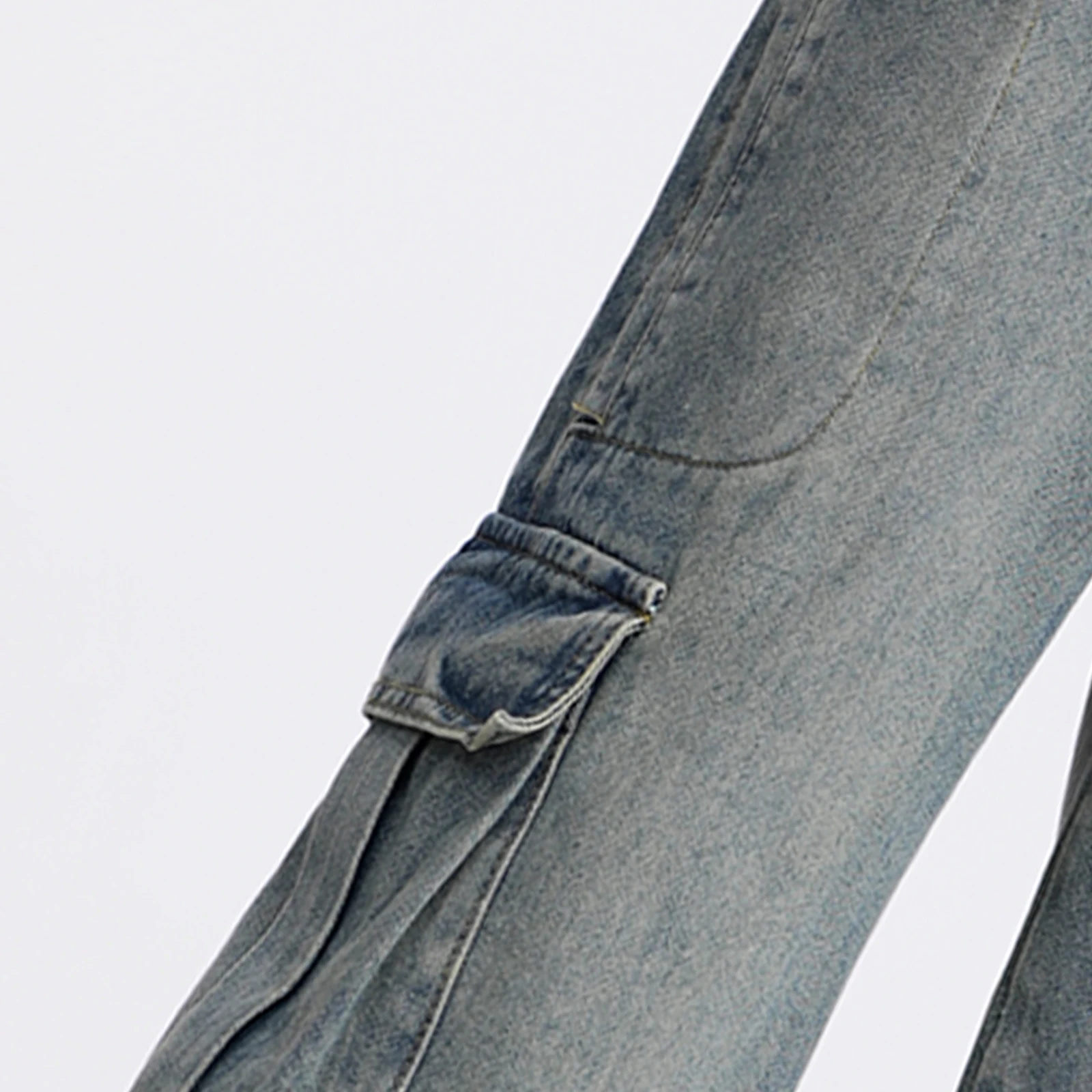 Calças jeans retas largas, lavadas e retrô, com múltiplas utilidades. Perfeitas para um visual descontraído e moderno, cheias de estilo e conforto. — foto 7