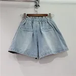 Shorts de cintura alta artesanais com diamantes coloridos cravejados. Eleve seu estilo com estes shorts deslumbrantes e exclusivos para mulheres. — foto 2