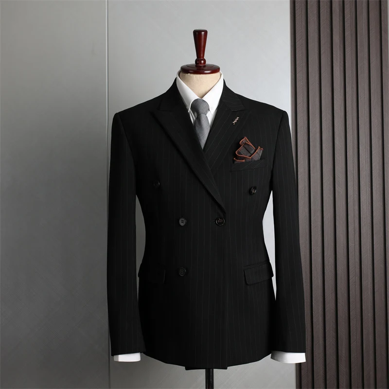 Terno Masculino de Dois Botões Elegância Atemporal para Homens Sofisticados Ideal para Ocasiões Formais Caimento Impecável Conforto e Estilo — foto 10